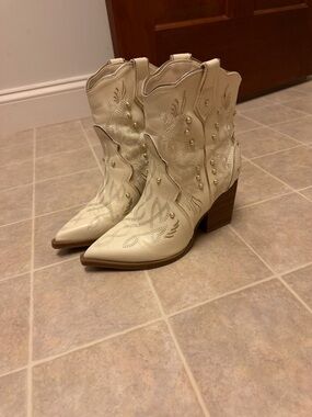 Embroidered Cream Western Ankle Boots with Stud Detail